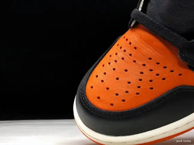 Rep Jordan AQ0818-158 Off-Louis x Air OW 1 AJ1 0619